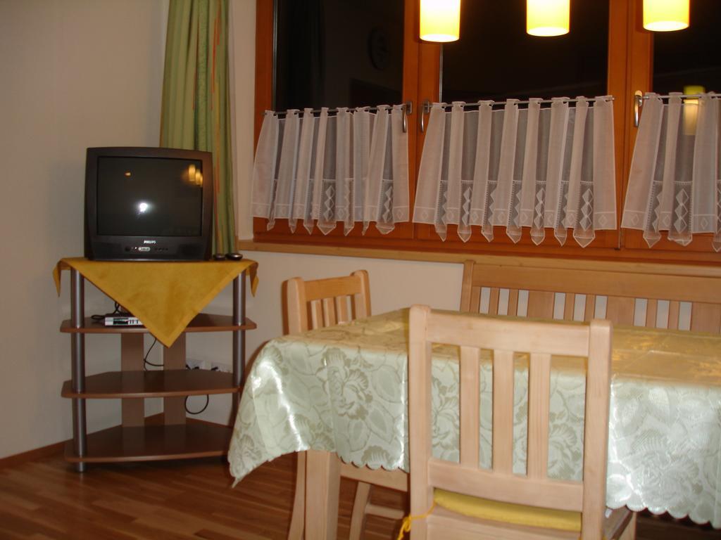 Haus Gfoeller Διαμέρισμα Niederau Δωμάτιο φωτογραφία
